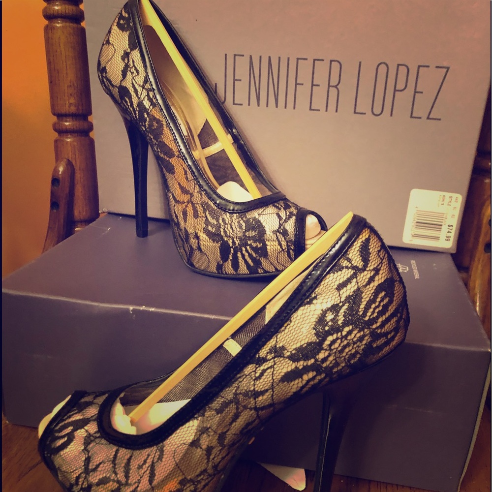 Jennifer Lopez high heeled shoes